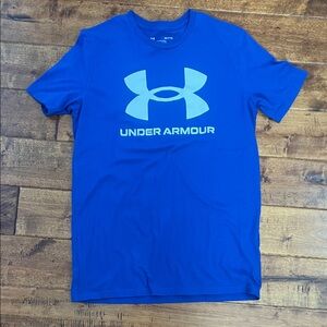 Cotton Under Armor T-shirt.